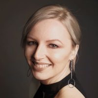 Hilary_headshot_COLOR